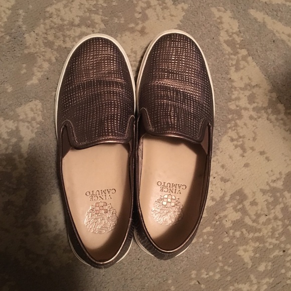 Vince Camuto Rose gold slip on sneakers - Picture 3 of 6